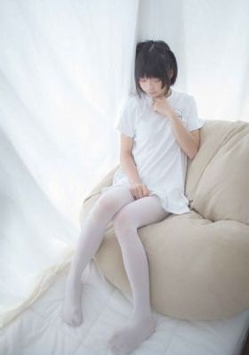掀开校花的裙子挺进去_BD韩语HD高清在线观看