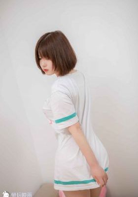 火辣的儿媳_手机在线看片