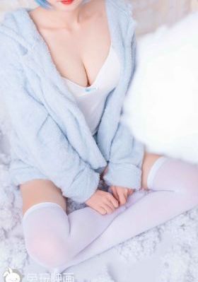 大友梨奈无删版三级情不自禁_4K全集免费观看