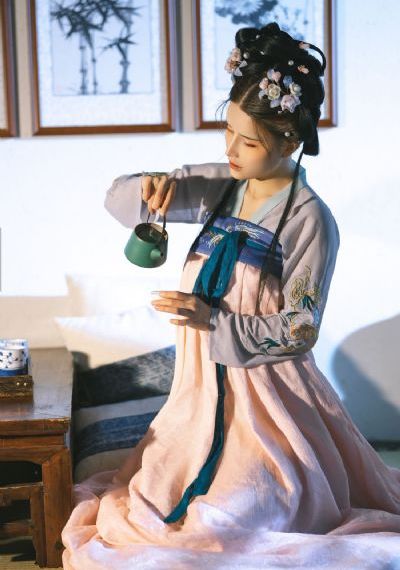 女大学生沙龙_BD国语手机在线观看